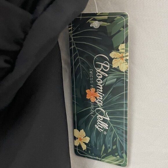 Blooming Jelly Swim Dress Swimsuit One Piece Tummy Control Black Size 3XL NWT - Picture 6 of 14